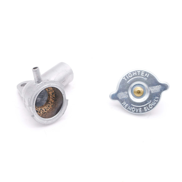 Aluminum pipe ⌀32 + Dauphine 2nd model radiator cap ( Renault )