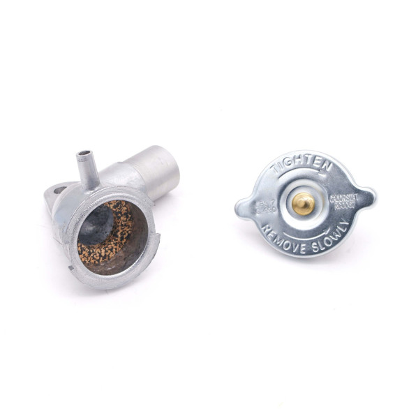 Alu pipe ⌀28 + radiator cap Renault Dauphine 1er modèle