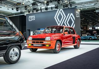 Driving daily in a classic car with adaptable parts by ALEPOC Alepoc
